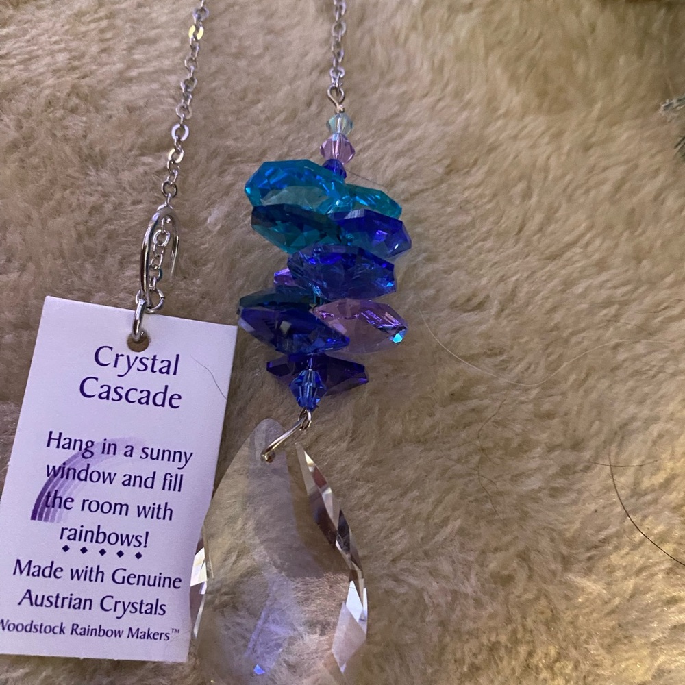 Austrian Crystal Cascade to Hang - Picture 4 of 5